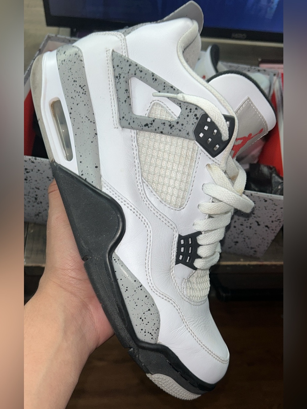 Air Jordan 4 Retro OG "White
Cement" (2016)